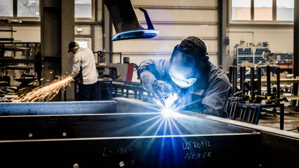 Timer Starts : How much longer can your auto-dimming helmet protect you? Lifecycle Management and Replacement Guide